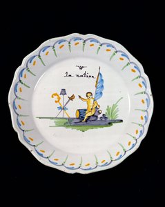 Bord versierd met een genie zittend op een trommel, en de Drie Ordes van de Natie door French School
