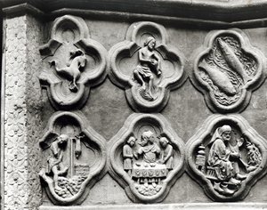 Vierpassen met de Tekens van de Dierenriem en de Arbeid van het Jaar, van de Kathedraal van Notre-Dame in Amiens (gipsafgietsel van steen) door French School