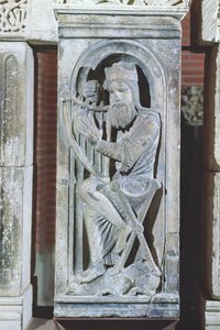 Reliëf met koning David die harp speelt, uit La Daurade door French School