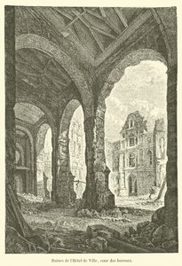 Ruïnes van het stadhuis, binnenplaats van de kantoren door French School