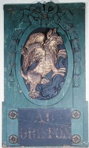 Bord voor een meubelwinkel in de Faubourg Saint Antoine, Parijs door French School