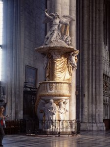 Standbeeld in de Kathedraal van Amiens (80) door French School