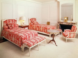 De slaapkamer van generaal Charles De Gaulle (1890-1970) en zijn vrouw in het Grand Trianon door French School