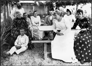 De families Monet en Hoschede, ca. 1880s door French School