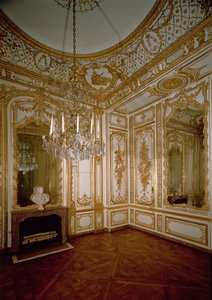 De Salon de Musique (Muziekkamer) van Adelaide, prinses van Orleans (1777-1847) door French School