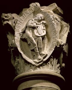 De Klanken van Muziek, zuilkapiteel uit de wandelgang van Cluny, ca. 1115