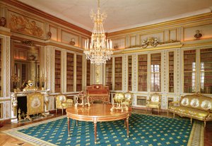 De bibliotheek van Lodewijk XVI (1754-93) versierd in 1781 door Rousseau onder leiding van Gabriel
