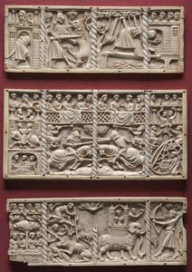 Drie panelen van een kist met scènes uit hoofse romances, ca.1330-1350 door French School