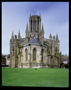 Uitzicht op de kathedraal van Coutances vanaf het oosten door French School