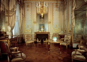 Uitzicht op het interieur van het kabinet van koningin Marie Antoinette (1755-1793) (het vergulde kabinet) door French School