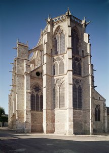 Uitzicht op de kooromgang van de kerk, gebouwd 1260-1320