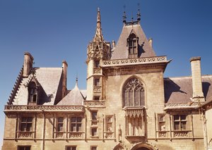 Zicht op de buitenkant door French School