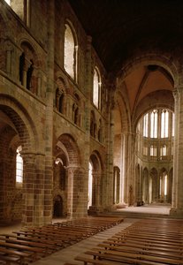 Zicht op het schip vanuit het koor, 1020-1135 door French School