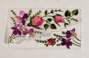 Vintage Franse ansichtkaart met bloemversieringen