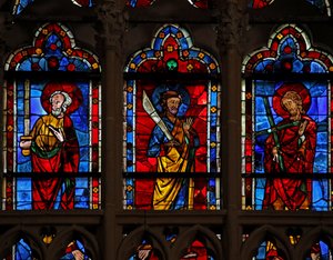 Raam met St. Matthias, St. Bartholomew en St. Andrew