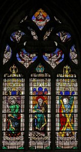 Raam w208 met St. Petrus, St. Paulus en St. Andreas door French School