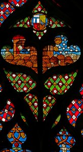 Een tracery licht met Jozef die droomt van de zon, maan en sterren, en dat de schoven van zijn broers voor hem buigen