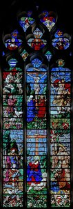 Raam w25 met de Kruisiging met St. Hubertus en St. Christoffel; hieronder de donateur Louis de Roncherolles en zijn vrouw Françoise de Halluin met St. Louis en St. Franciscus