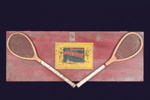 Originele doos voor een Sphairistike set (houten doos met rackets en label)