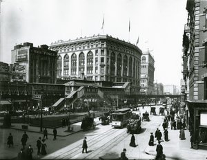 Herald Square, Saks en Macy