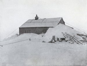 De Hut op Kaap Adare, ca. 1911, 1913 door G. Murray Levick
