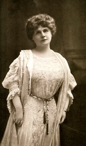 Marie Corelli, Britse romanschrijfster