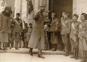 Album MVSN- Zwarthemden: I Principi di Piemonte bezoeken het Moederhuis van de Gehandicapten in Rome