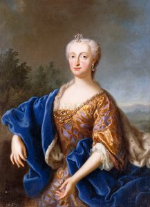 Portret van Maria Amalia, staand driekwart lengte, gekleed in een geborduurde jurk