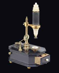 Samengestelde doos-type microscoop, ca. 1775