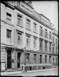 33-34 Waterloo Street, Birmingham, 1941 door George Bernard Mason