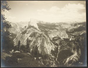 Achterkant van Half Dome - Vernal en Nevada watervallen vanaf Glacier Point - Yosemite