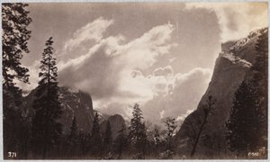 Yosemite Valley, met wolken