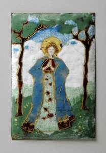 Emaille plaquette van staande dame die bidt