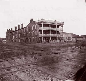 Crutchfield House, Chattanooga, Tennessee, ca. 1864 door George N. Barnard