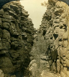 Wonderland Avenue, of de stille straat, Grampians, Victoria, Australië, 1908 door George Rose