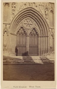 York Minster, westportaal door George Washington Wilson