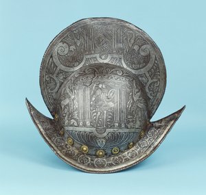 Een kam morion, geëtst met cherubijnen, sfinxen en gevleugelde paarden, het midden met een pseudo-klassieke krijger in eigentijdse wapenrusting met zwaard en schild door German School