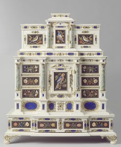 Kast gemaakt in Augsburg, ca. 1660-70 door German School