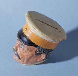 Spaarpot in de vorm van kanselier Otto von Bismarck (1815-98) door German School