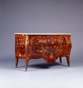 Een van een paar marqueterie en parket commodes door German School