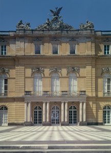 De marmeren binnenplaats, ontworpen door Georg Carl Heinrich von Dollmann (foto) door German School