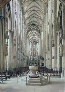 Zicht op het interieur naar het oosten, begonnen in 1230 door German School