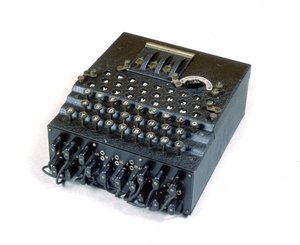 Oorlog 1939-1945. Decodering machine “Enigma” uitgevonden door Arthur Scherbius (1878-1929) Duitse ingenieur.