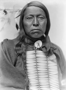 Sioux-opperhoofd Flying Hawk, ca. 1900