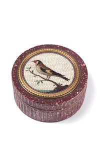 Snuffbox