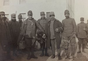 Album "Oorlogsbeelden II": Italiaanse soldaten in Gradisca Sagrado, Gorizia, Italië