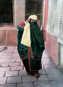 Perzische vrouw in traditionele kleding