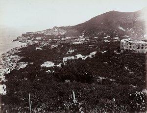 Panoramisch uitzicht op Casamicciola, nabij Napels door Giorgio Sommer
