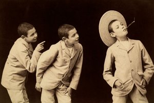 "Meervoudige foto". Fotografische studie van een jonge jongen