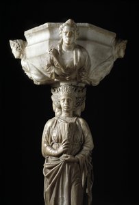 Wijwaterbak aan de pilaar versierd met de drie theologische deugden en een kom versierd met de bustes van de vier kardinale deugden. Beeldhouwwerk door Giovanni Pisano door Giovanni Pisano